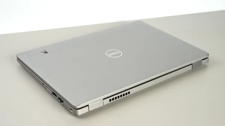 dell-latitude-13-2020-laptop-poleasingowy-5310-gora.webp