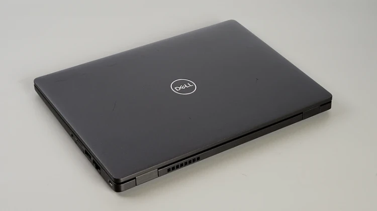 dell-latitude-13-2019-laptop-poleasingowy-5300-gora.webp