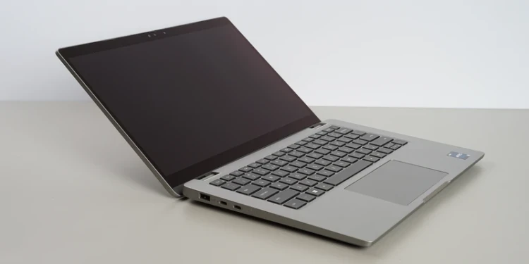 dell-latitude-13-2023-laptop-poleasingowy-5340-bok.webp