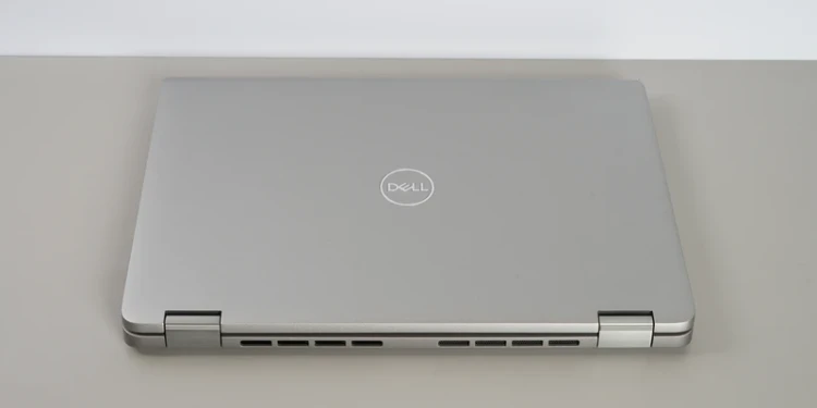 dell-latitude-13-2023-laptop-poleasingowy-5340-klapa.webp
