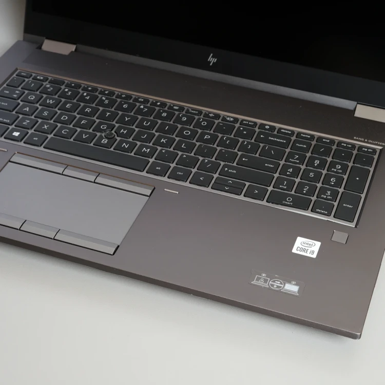 -hp-zbook-17-2020-laptop-gamingowy-klawiatura.webp