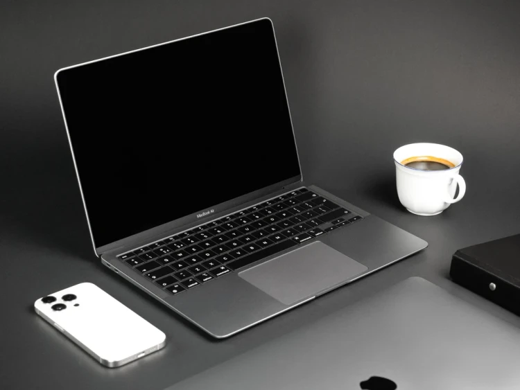 MacBook Air 13 M1 2020 rok model a2337.webp