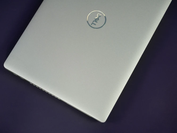 Dell-Latitude-5520-15-2021-Laptop-PoleasingowyP1300381.webp