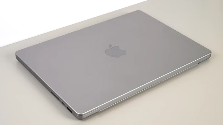 macbook-pro-14-2021-laptop-poleasingowy-a2442-zamkniety-laptop.webp.webp