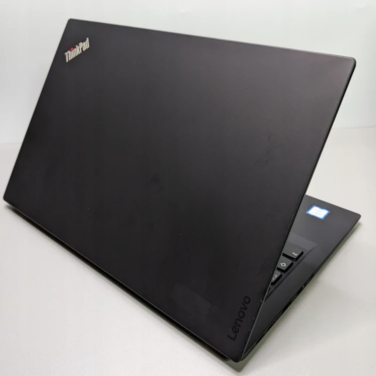 lenovo-thinkpad-13,3-i7-x1carbon-5th-laptop-poleasingowy-klapa-lewa.webp