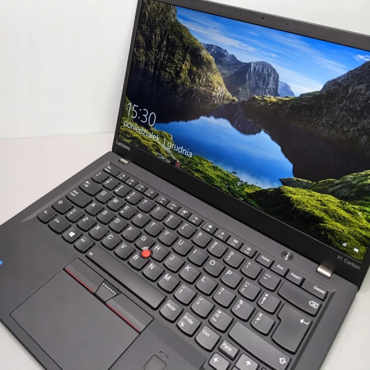 lenovo-thinkpad-13,3-i7-x1carbon-5th-laptop-poleasingowy-klawiatura-prawa.webp