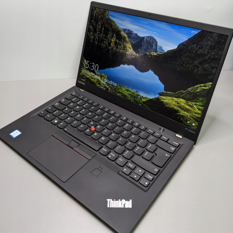 lenovo-thinkpad-13,3-i7-x1carbon-5th-laptop-poleasingowy-wejścia.webp