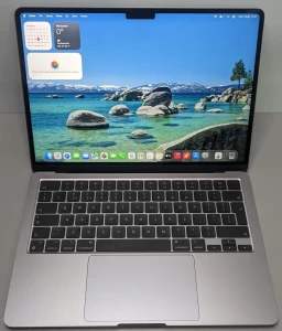 macbook-air-13.6-a2681-2022-laptop-poleasingowy-otwarty.webp