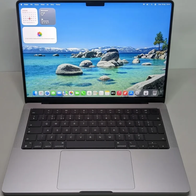 macbook-pro-14-a2779-2023-laptop-poleasingowy-otwarty.webp