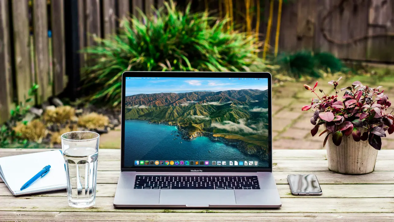 Co powinien mieć dobry laptop do 1500 zł i jaki model wybrać?