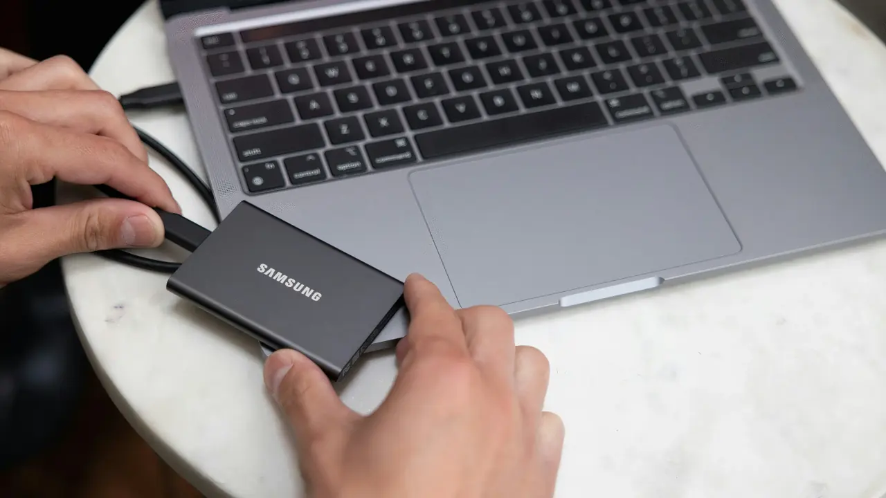 Jak zrobić backup MacBooka lub Maca za pomocą Time Machine